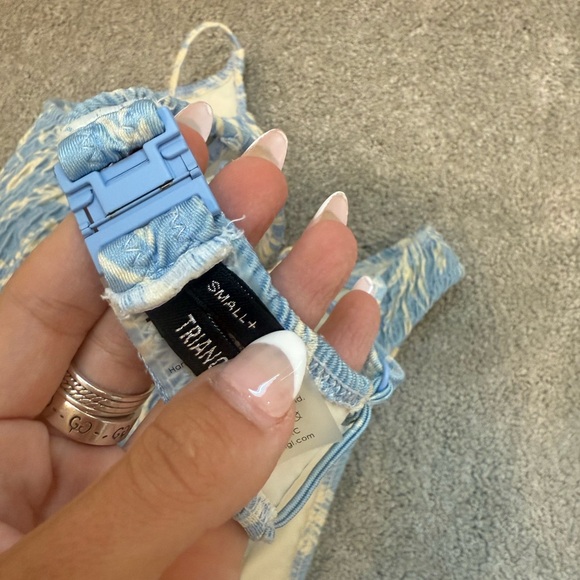 Triangl swimsuit - Picture 3 of 3